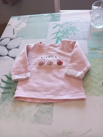 Pull petite fille