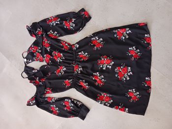 robe noire imprimée fleurie Taille 34 Divided H§M Neuve