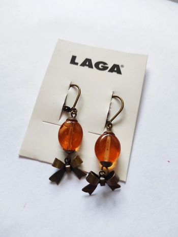 Boucle d'oreille neuve