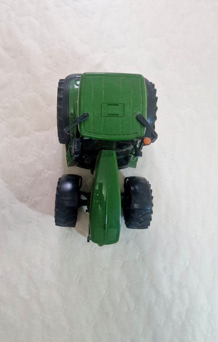 Tracteur miniature  / jouet , Bruder , John deere  , 7930 - photo numéro 3
