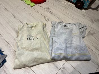 2 pyjamas