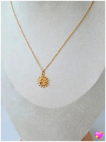 Collier doré médaillon Soleil & lune