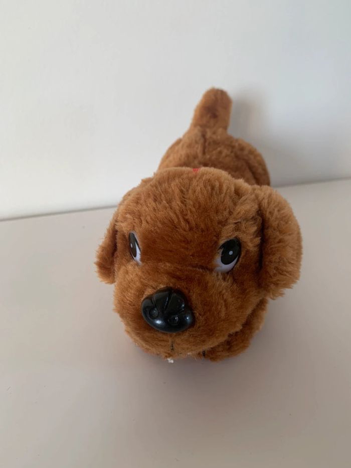 Peluche petit chien marron