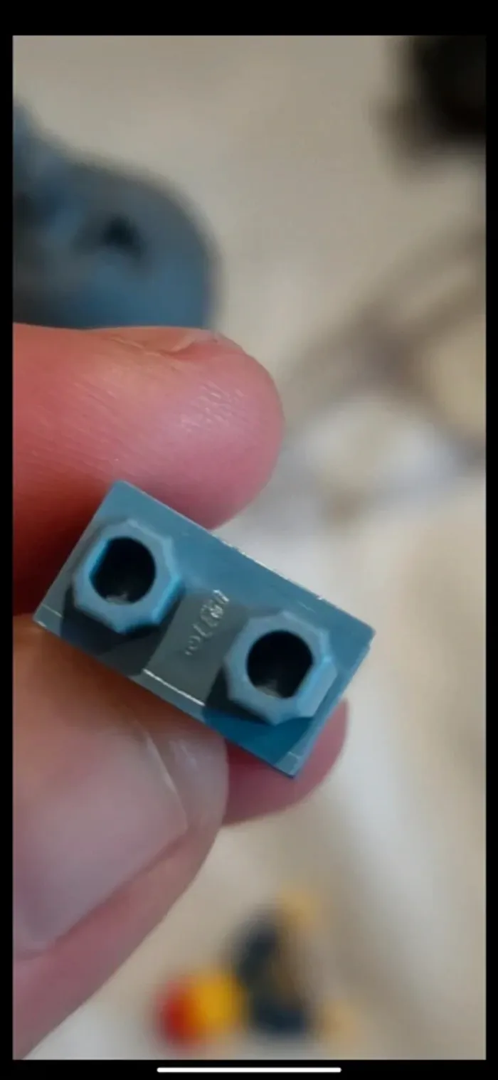 Véhicule engin de démolition tournant sur chenilles lego - photo numéro 14