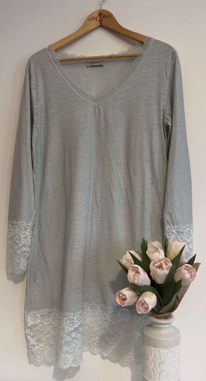 Fond de robe bleu gris clair détails en dentelles 🤍🤍 - photo numéro 2