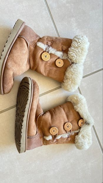Ugg camel 37