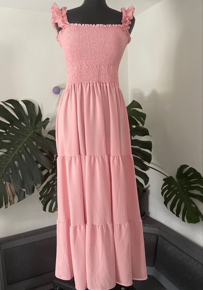 Très jolie robe longue rose poudré, neuve sans étiquette. - photo numéro 8