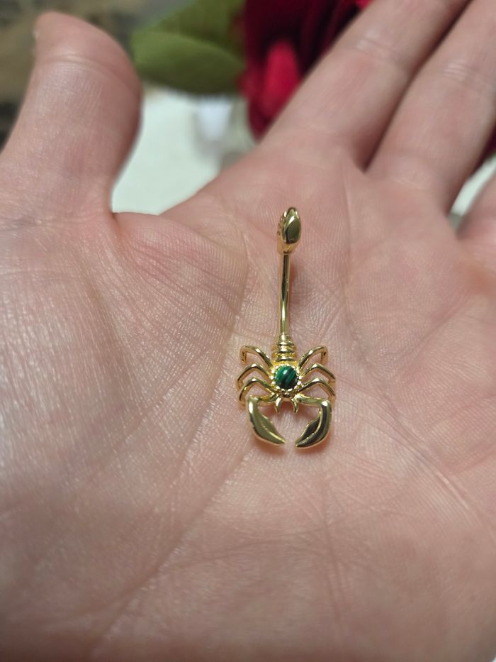 Piercing nombril gold ✨️ 🦂 malachite - photo numéro 2