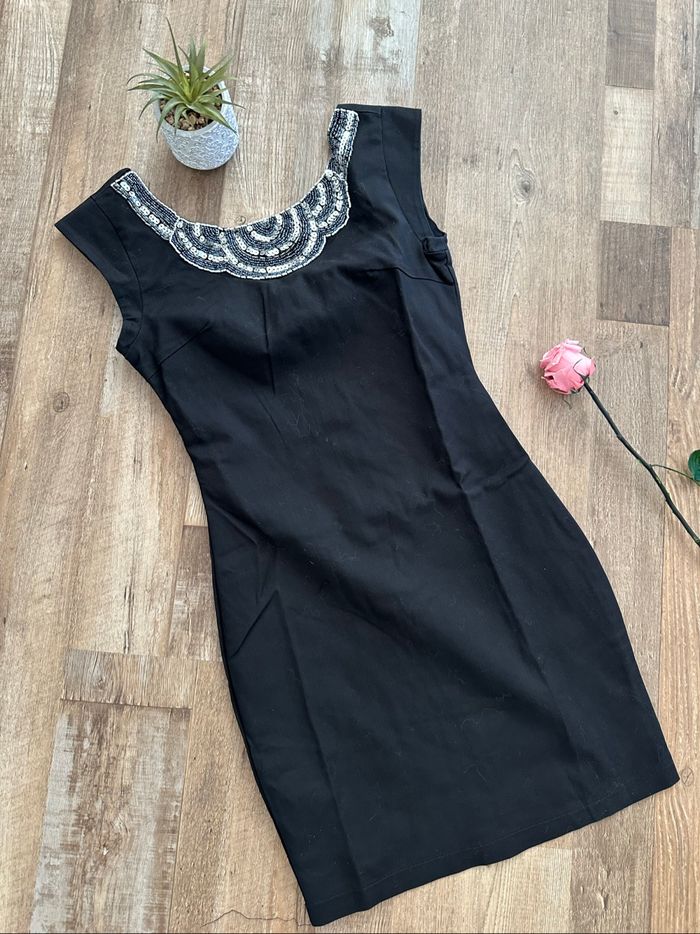 - Robe Capsule - Taille M / 38 - Très bon état