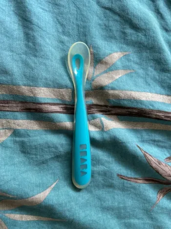 Cuillère bébé plastique beaba