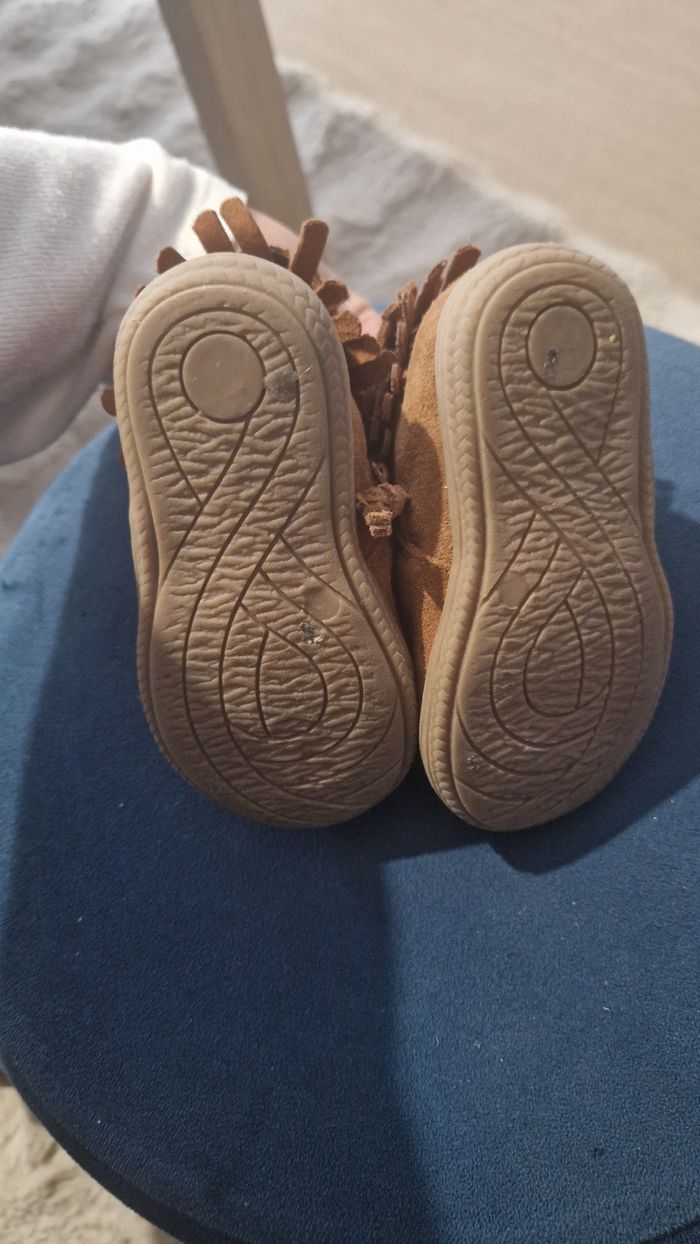 Lot de chaussures bébé - photo numéro 4