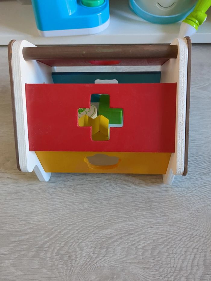 Maison des formes en bois - photo numéro 4