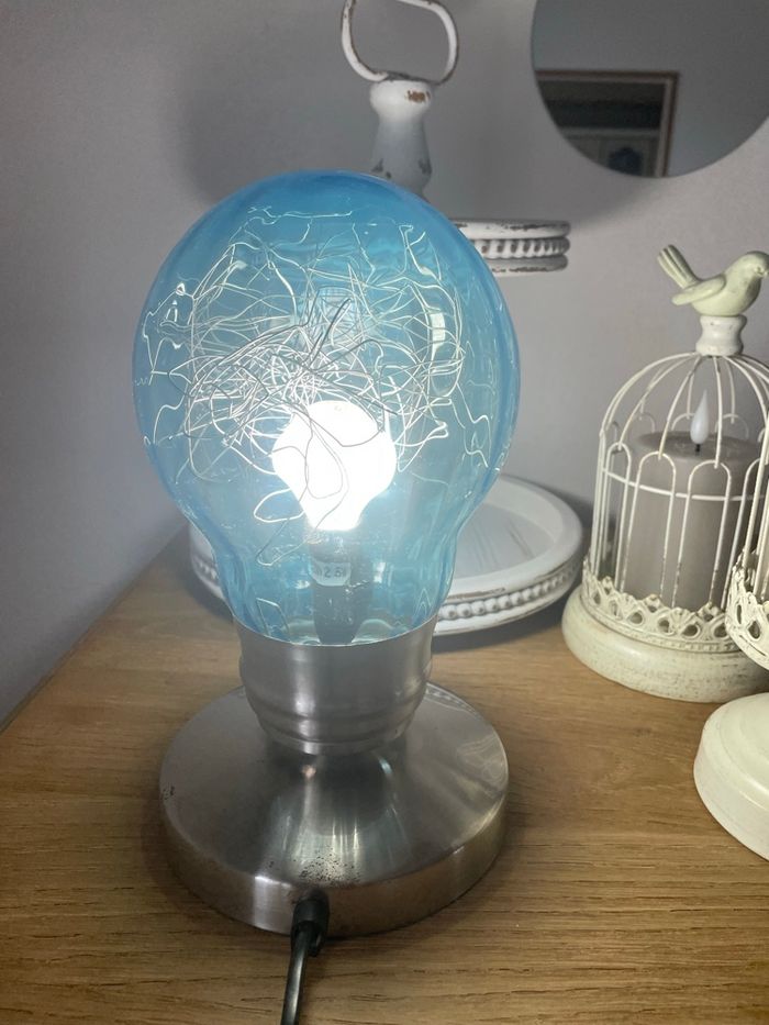 Lampe de chevet tactile ampoule bleue