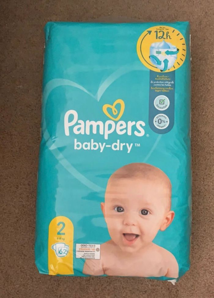 Couches Pampers baby dry taille 3