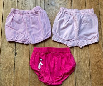 Lot 3 bloomers / shorts roses 12 mois Orchestra