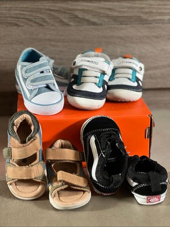 Lot de 4 chaussures bébé