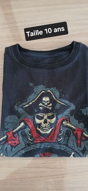 Tee-shirt garçon manches courtes, Taille 10 ans marque Disney 