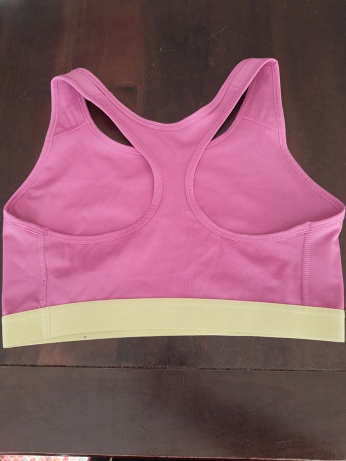Jolie Brassière de sport Nike taille L - photo numéro 14