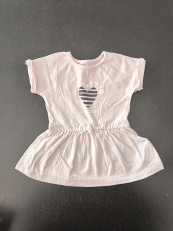 Robe manches courtes