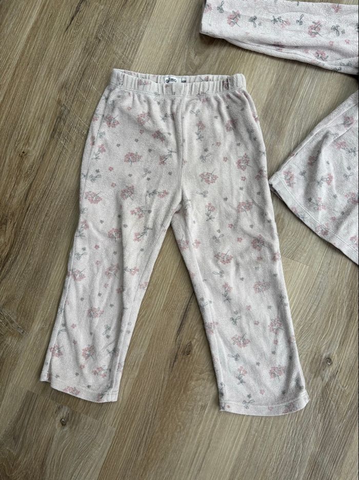Pyjama deux pièces fille taille 36 mois - photo numéro 3