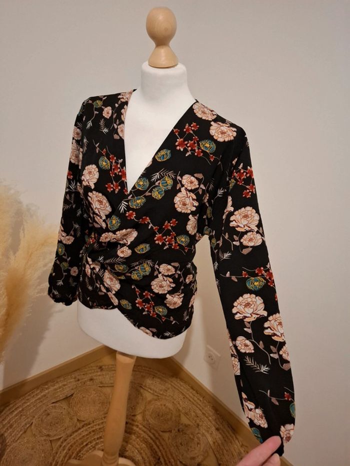 Blouse noire portefeuille Fleurie Anna karel taille S 36