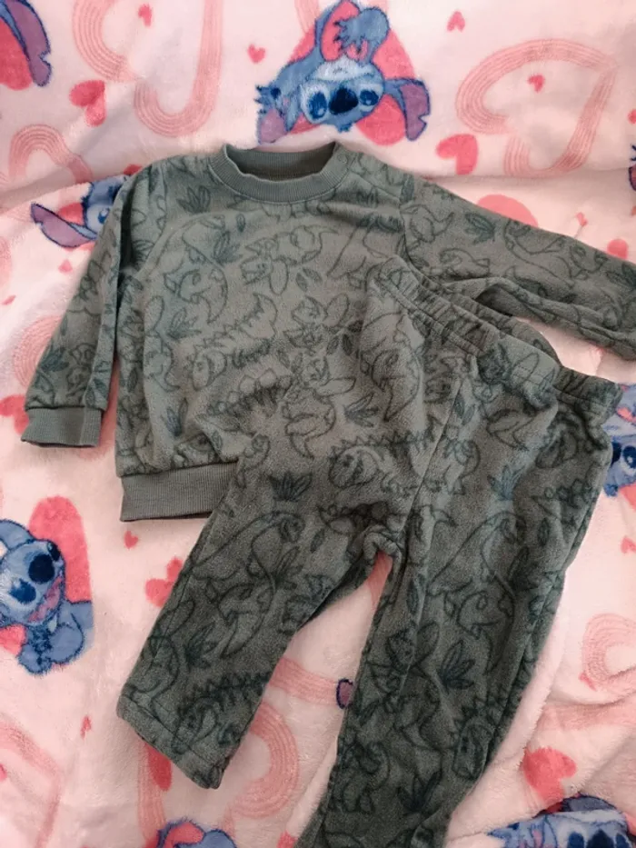 Pyjamas 2 pièces Kiabi taille 12 mois