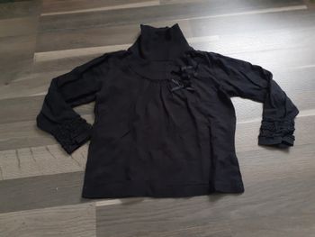 Sous-pull noir 4 ans