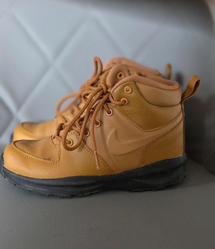 Chaussure montante T.33 - photo numéro 3