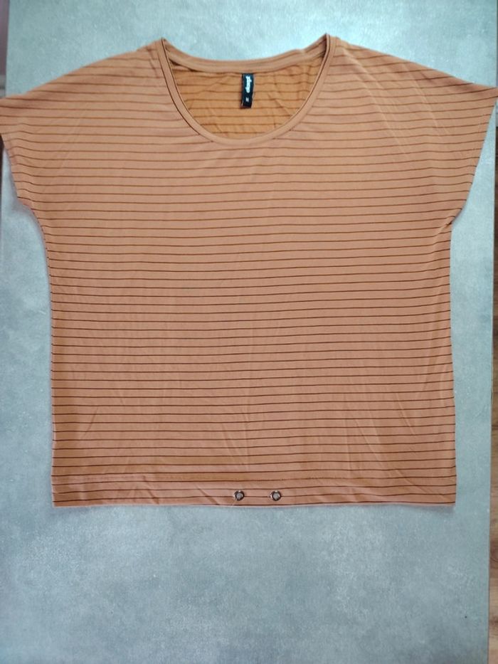 T shirt femme - photo numéro 2