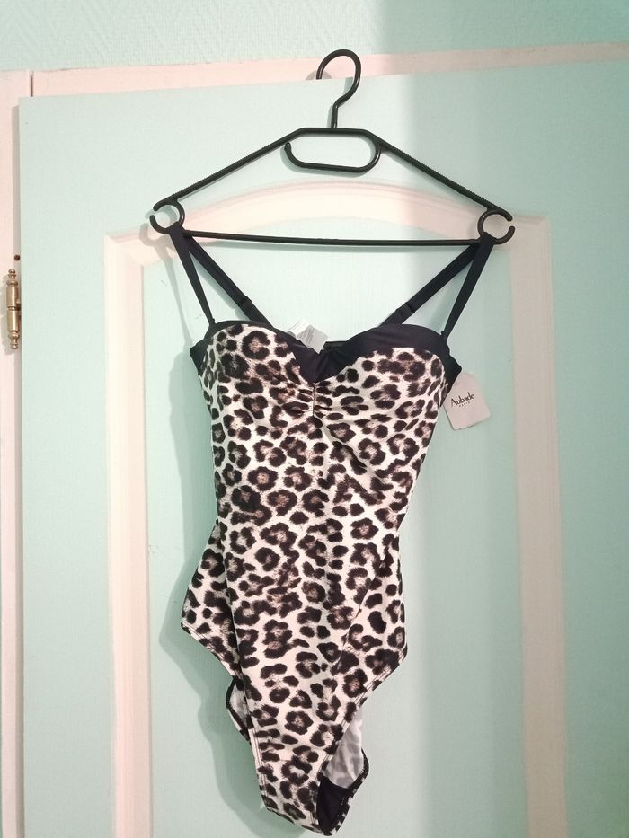 Maillot de bain une pièce neuf Aubade 85 B