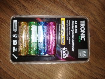 Lot de 4 Piles rechargeable Tronic neuf AA