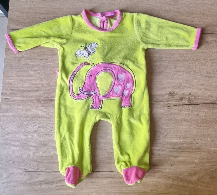 Pyjama vert et rose