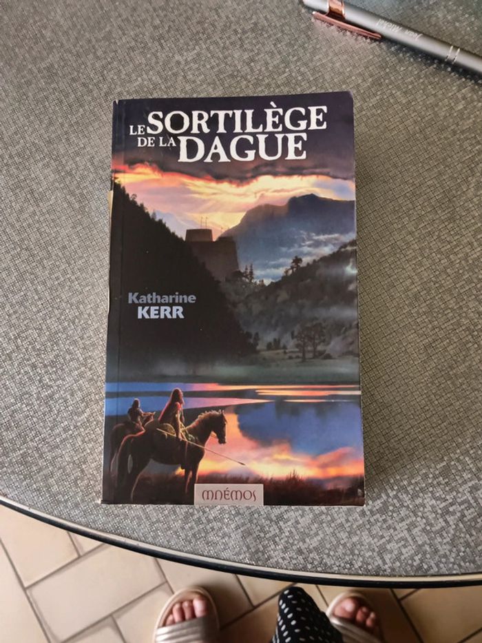 Livre le sortilège de la dague Katharine Kerr