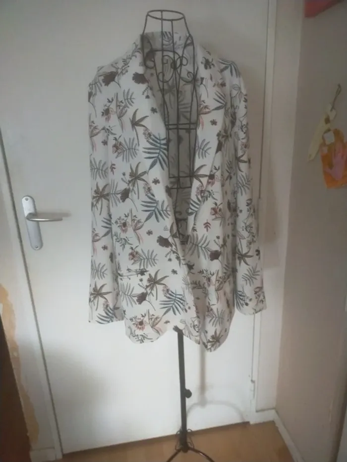 Jolie veste très sympa pour l'été - photo numéro 3