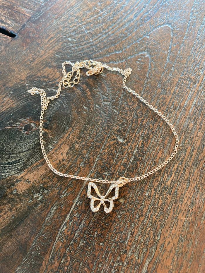 Magnifique collier réglage avec pendentif en papillon avec strass - photo numéro 2