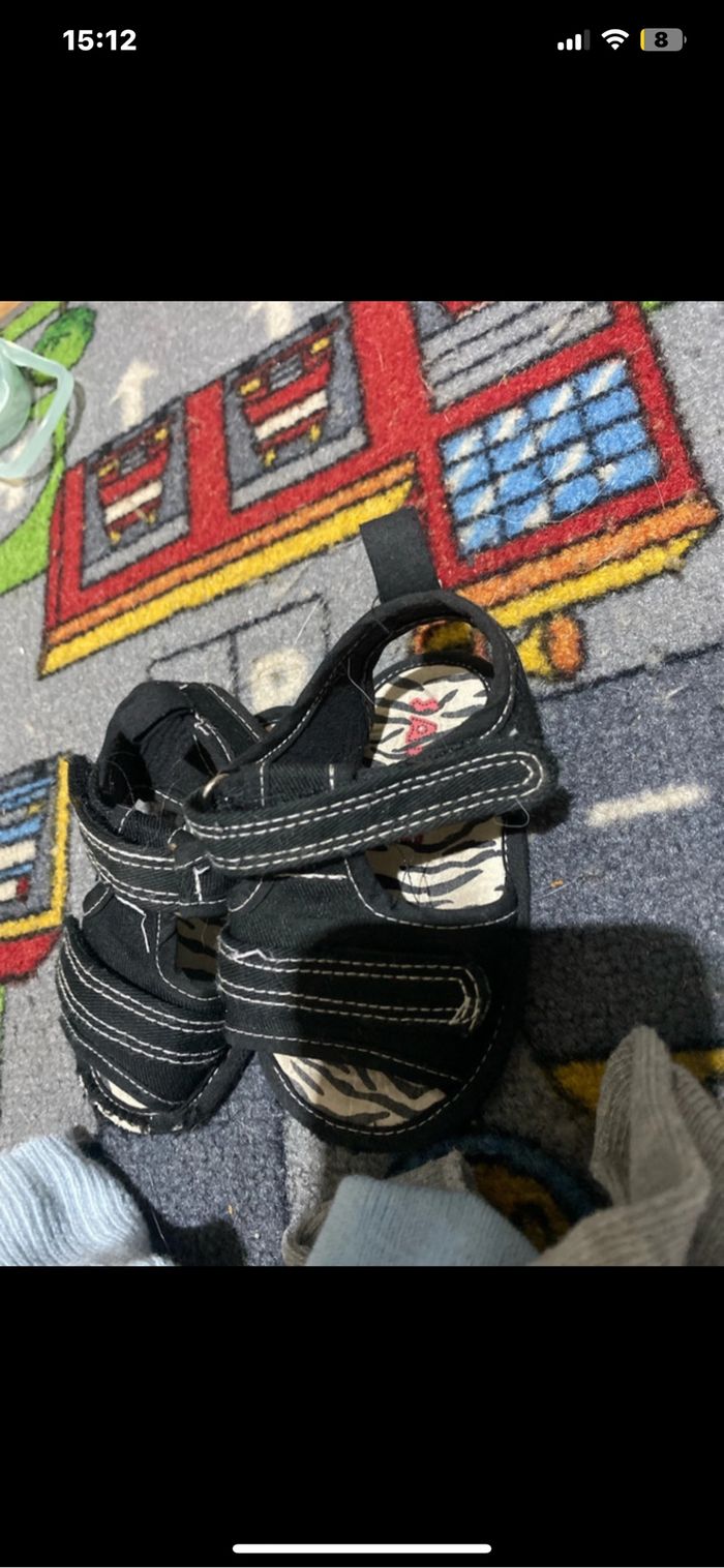 Lot chaussettes et protège genoux - photo numéro 3