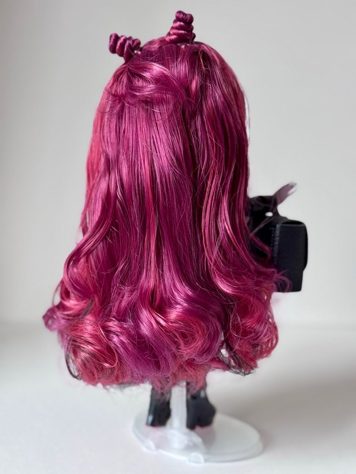 Scarlet shadow High Rainbow High - photo numéro 6