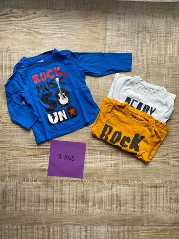 Lot de tee-shirts