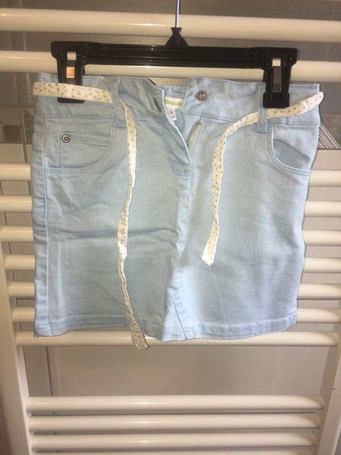 Jupe’ bleu ciel Vertbaudet taille 8 ans neuve à 7 euros