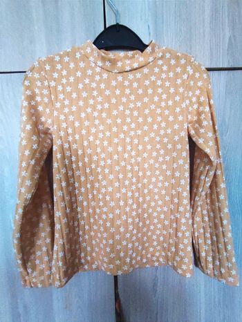 Pull jaune moutarde imprimé fleurs 7 - 8 ans