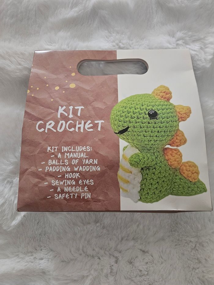 Kit de crochet doudou dinosaure neuf sans étiquette