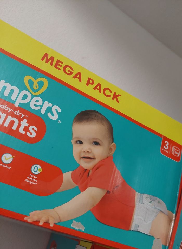 Couches pampers