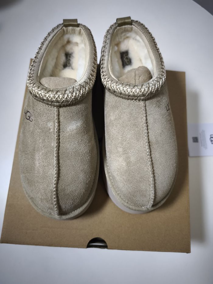 Ugg tazz plateform Taille 39 - photo numéro 2