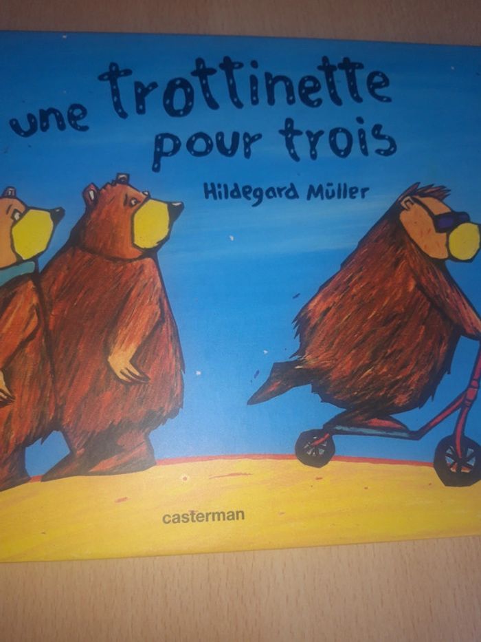 Album Une trottinette pour trois - photo numéro 2