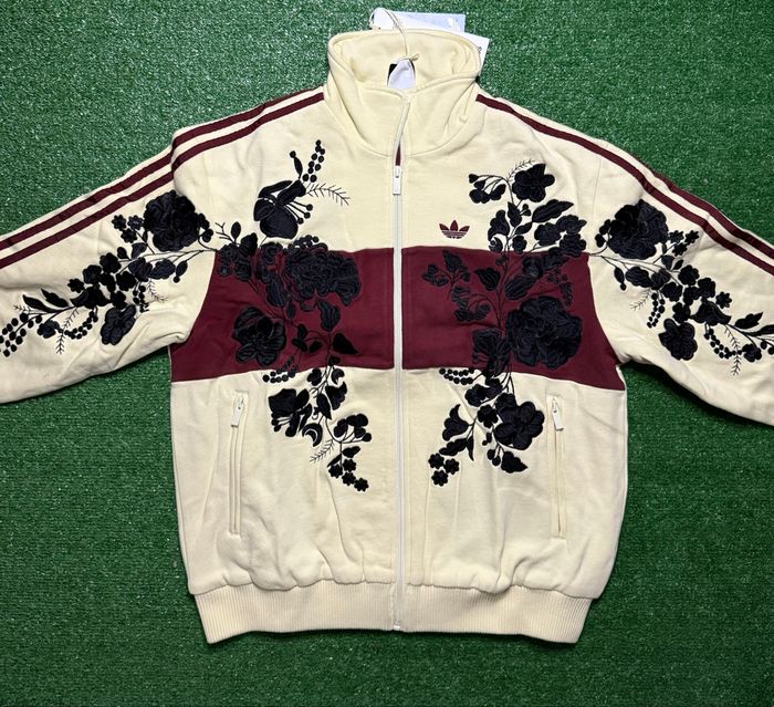 Adidas Originals X ASOS - Veste de survêtement à fleurs brodées - Babeurre / Taille S