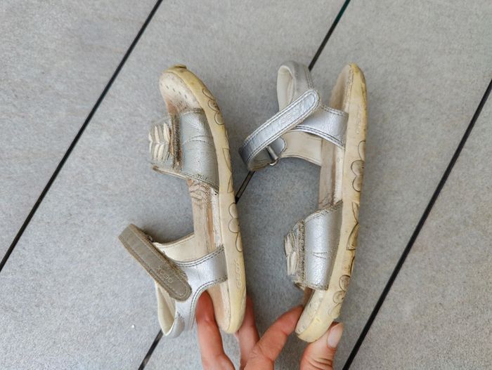 Sandales fille Geox taille 31 - photo numéro 2