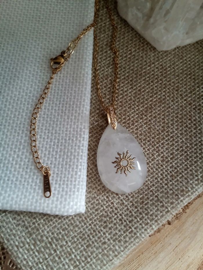 Collier en pierre de cristal de quartz