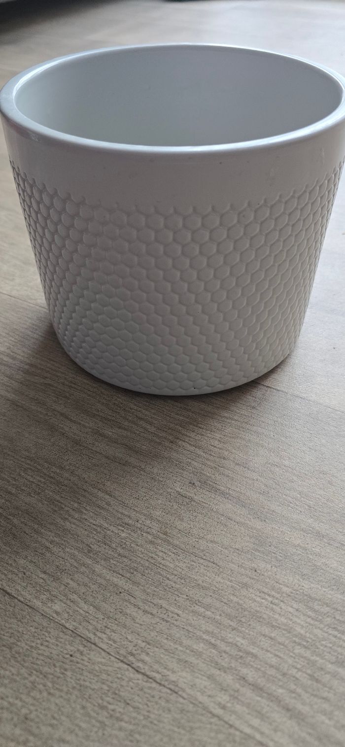 Gros  chache pot de fleur