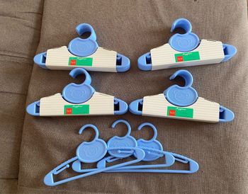 Lot de cintres enfants