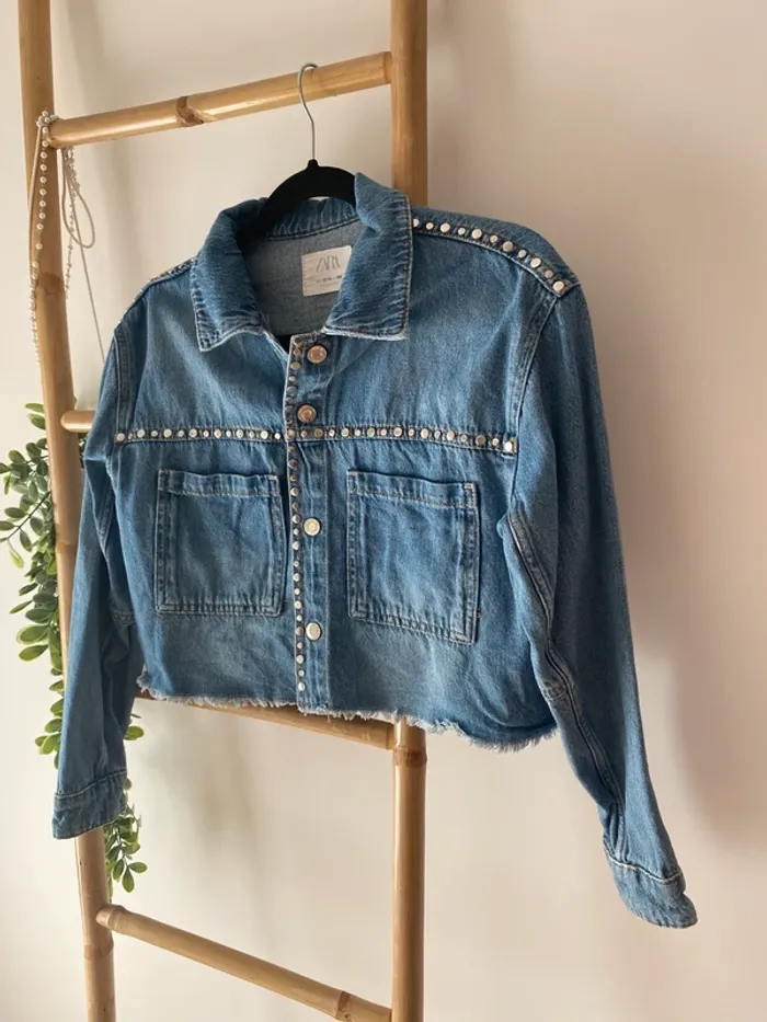 Veste en jean courte avec strass - photo numéro 2